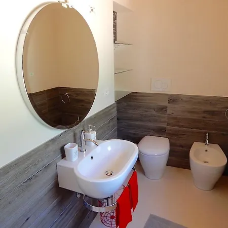 S150 Meraviglioso Bilocale Appena Ristrutturato Apartment *